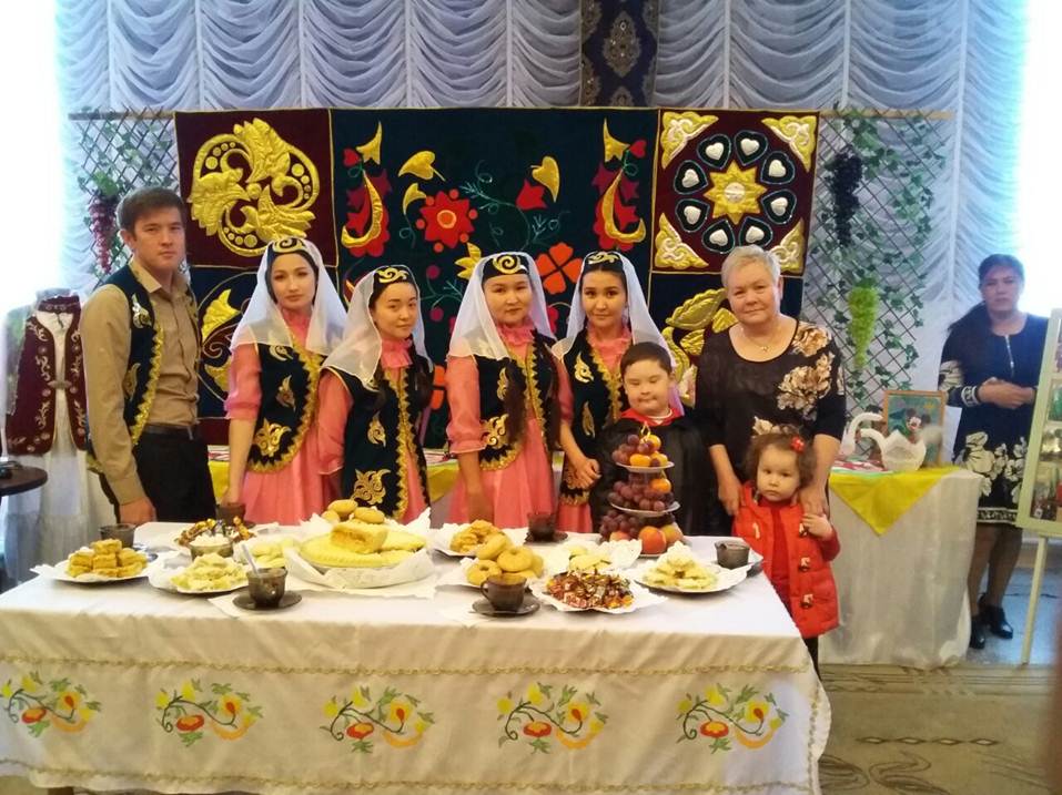 1- мамыр мерекесіне арналған  татар этномәдени орталығы. Татарский центр посвященный День единства народов Казахстана.