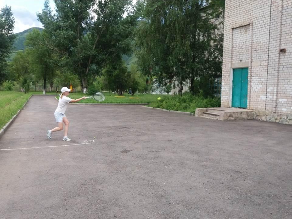 Школьная площадка: «Ради вашего отдыха!»
