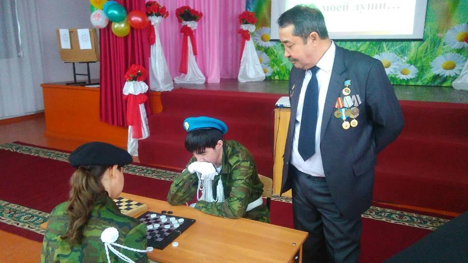 "Ауған- сөнген шоқ, өшкен арман, Тек сенен Есте қалған..." "Ауған- сөнген шоқ, өшкен арман, Тек сенен Есте қалған..."